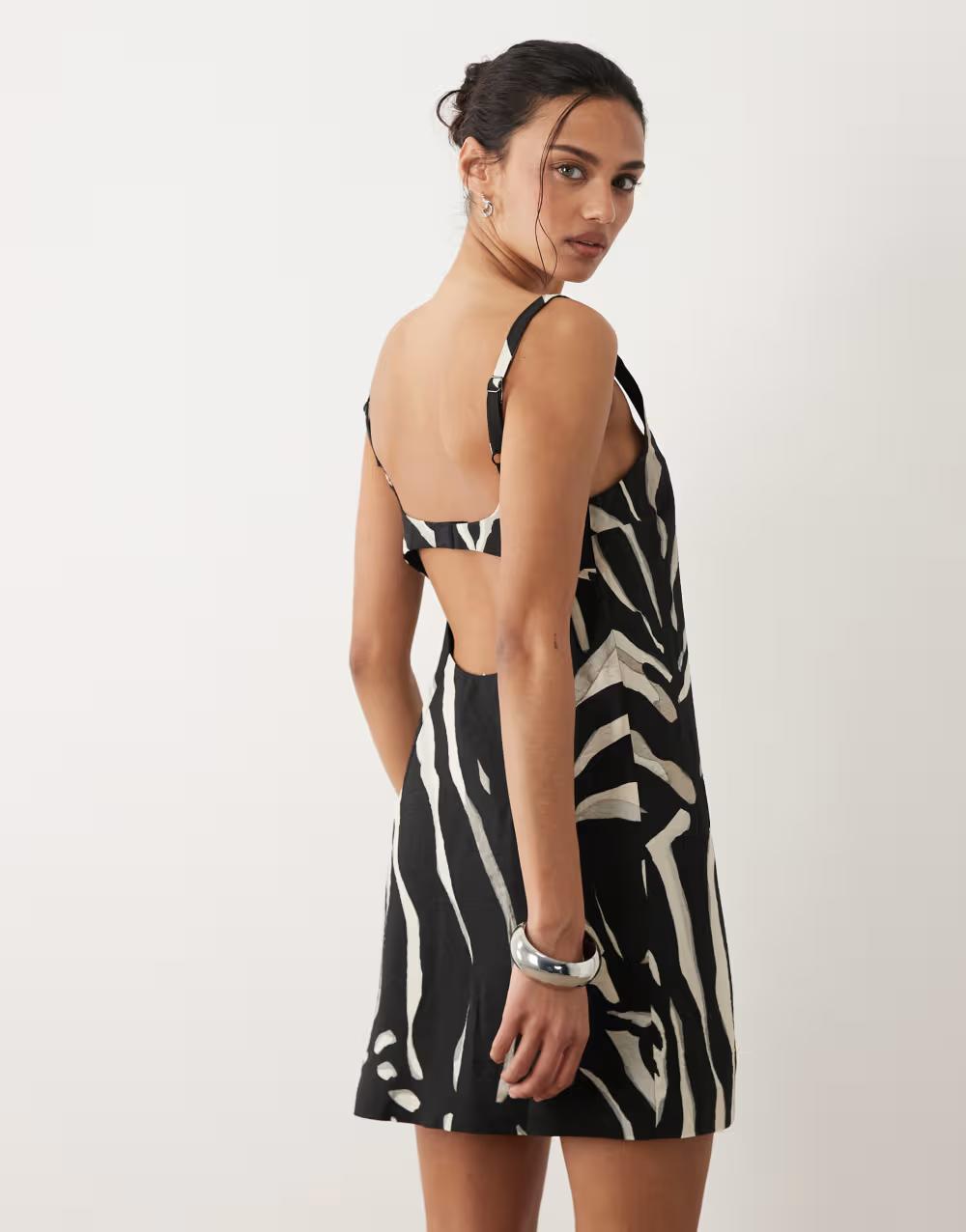 mini sukienka na ramiączkach animal print