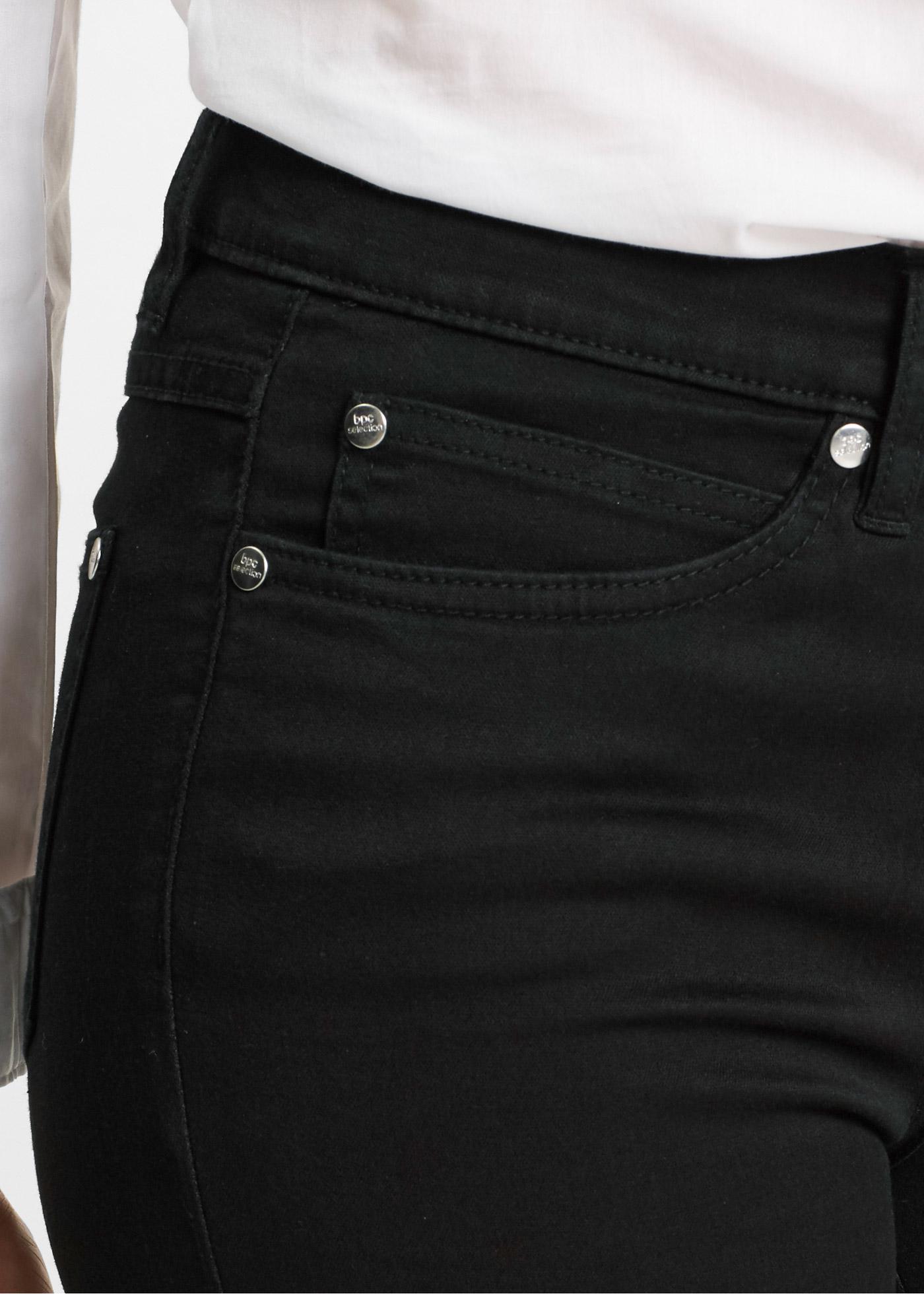 CZARNE SPODNIE RURKI JEANS KIESZENIE