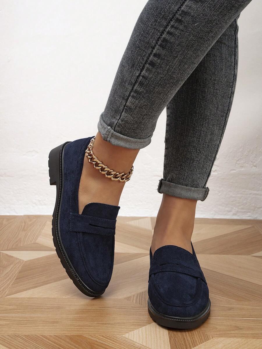 granatowe mokasyny casual