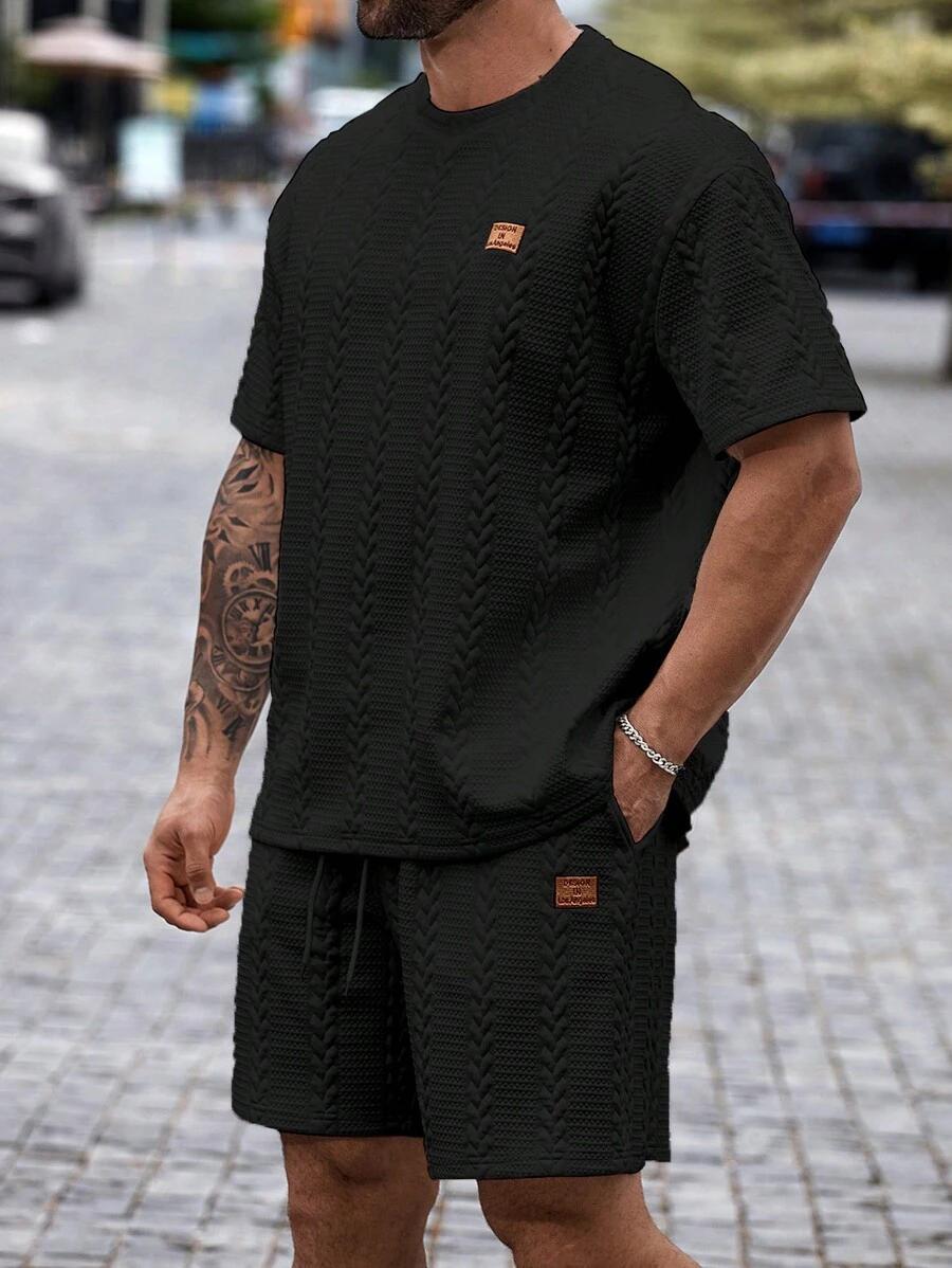czarny t-shirt okrągły dekolt 