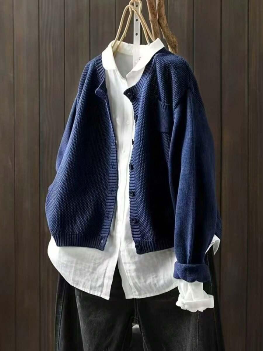 GRANATOWY SWETER GUZIKI