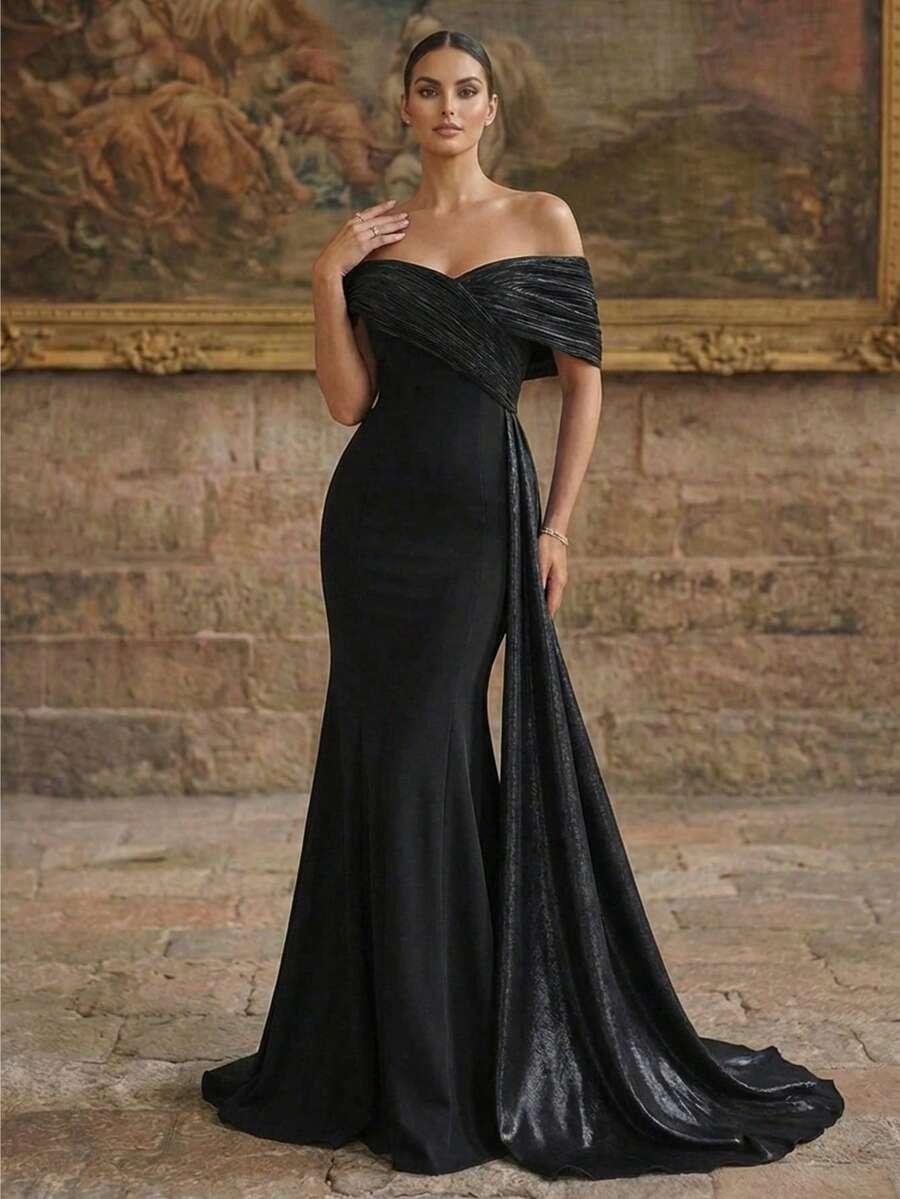 czarna maxi sukienka odkryte ramiona