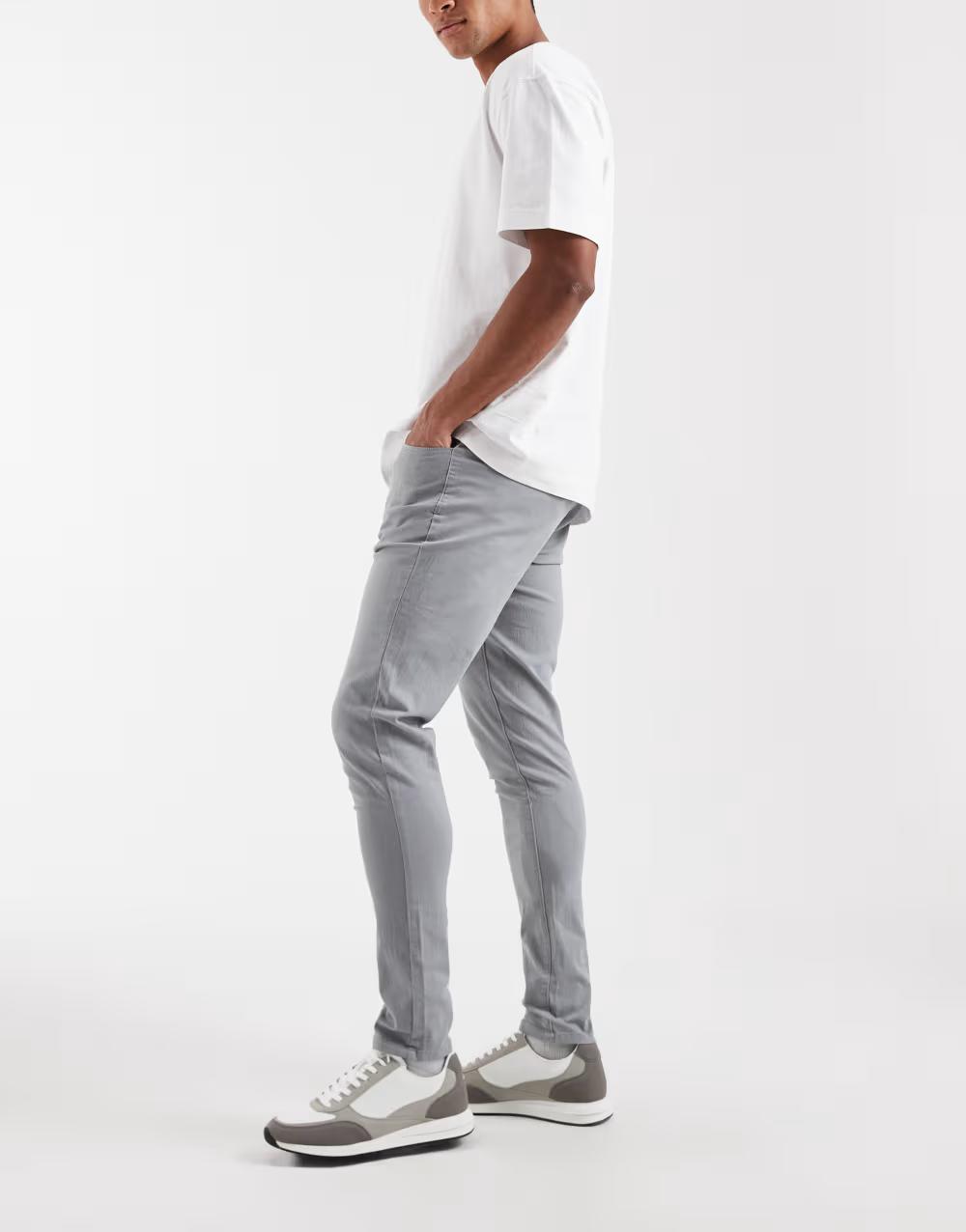 szare spodnie casual