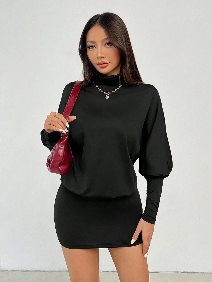 CZARNA MINI SUKIENKA