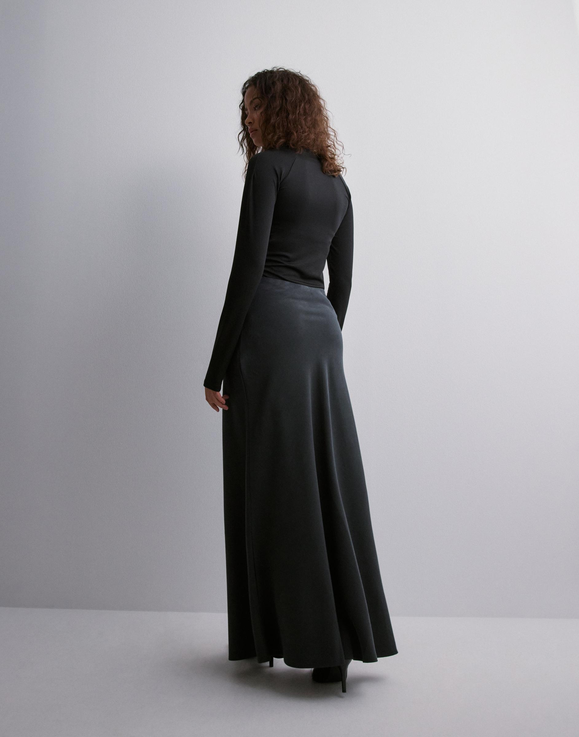 szara maxi spódnica