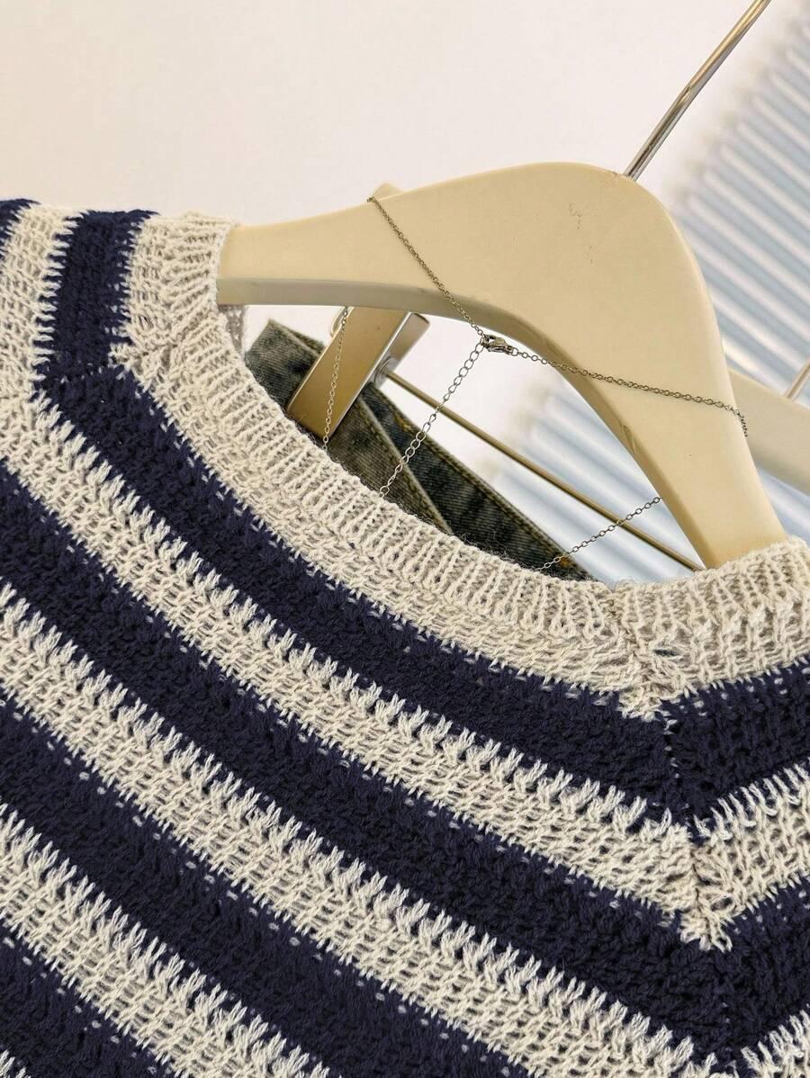 sweter krótki rękaw wzór paski 