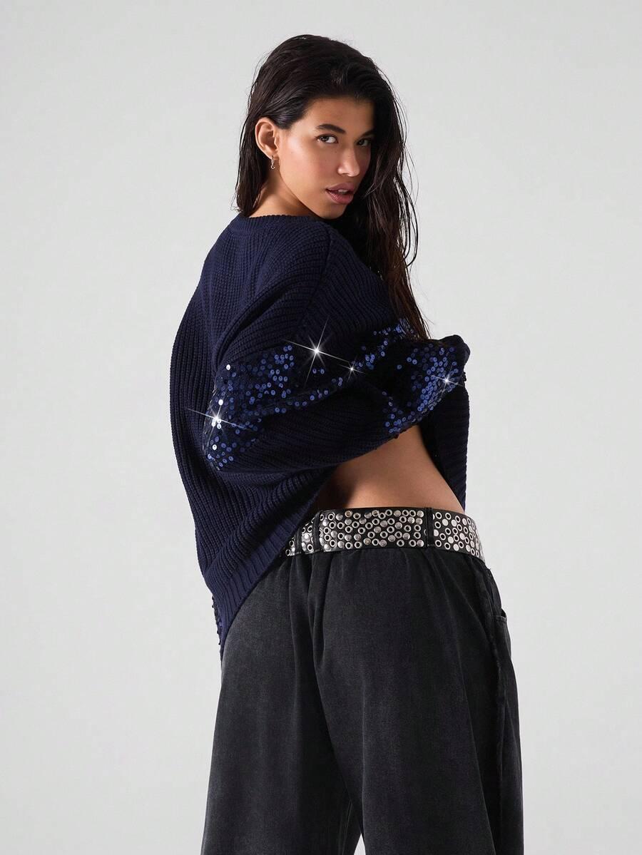 granatowy sweter cekiny