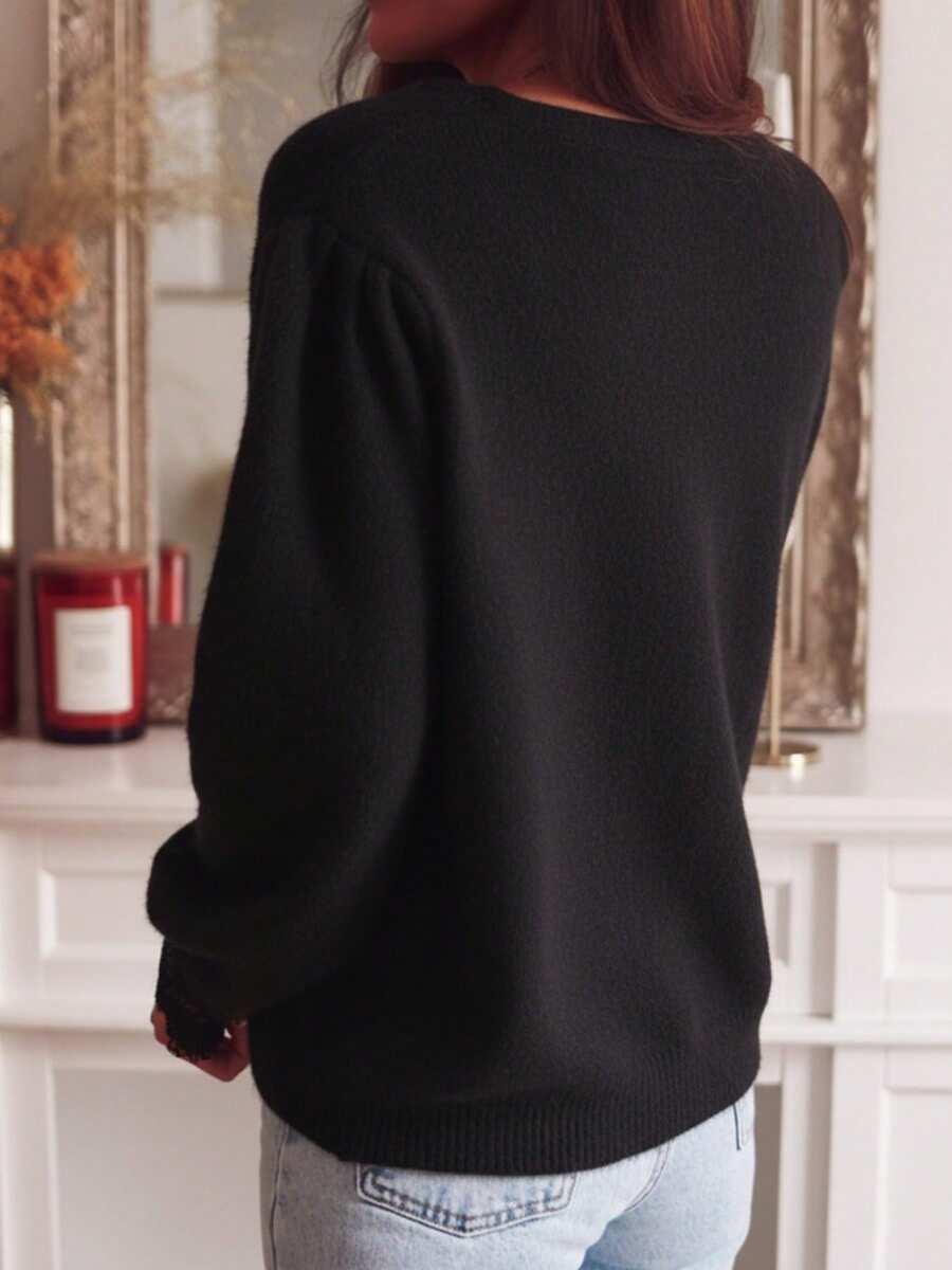 CZARNY SWETER GUZIKI