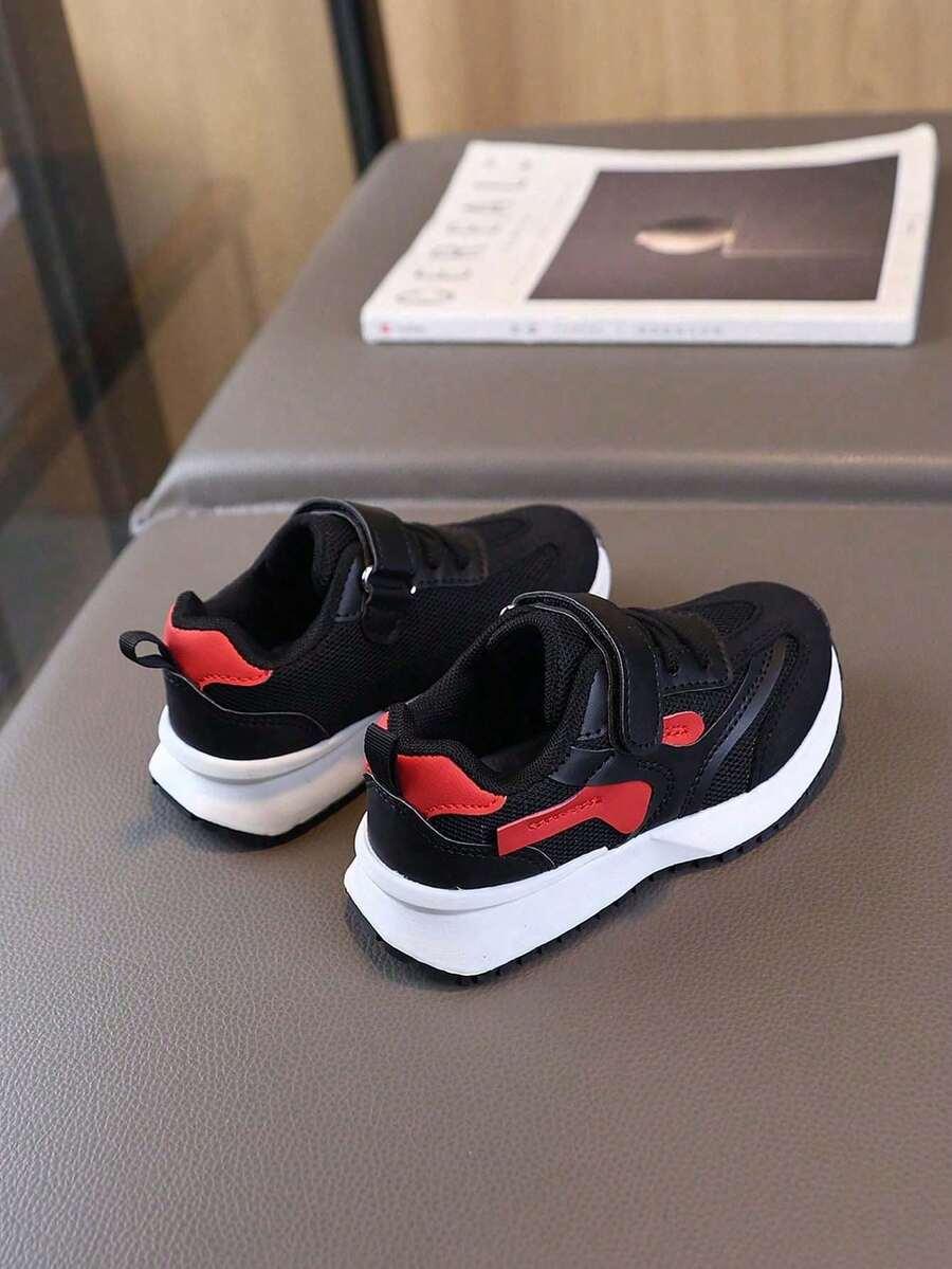 czarne buty sportowe 