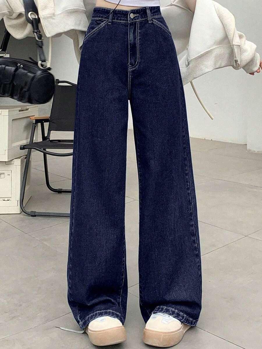 niebieskie spodnie jeans 