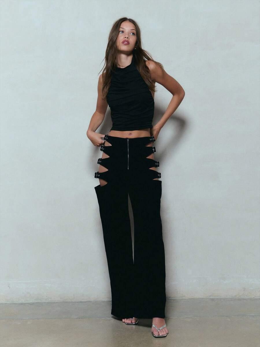 CZARNE SPODNIE JEANS WYCIĘCIA