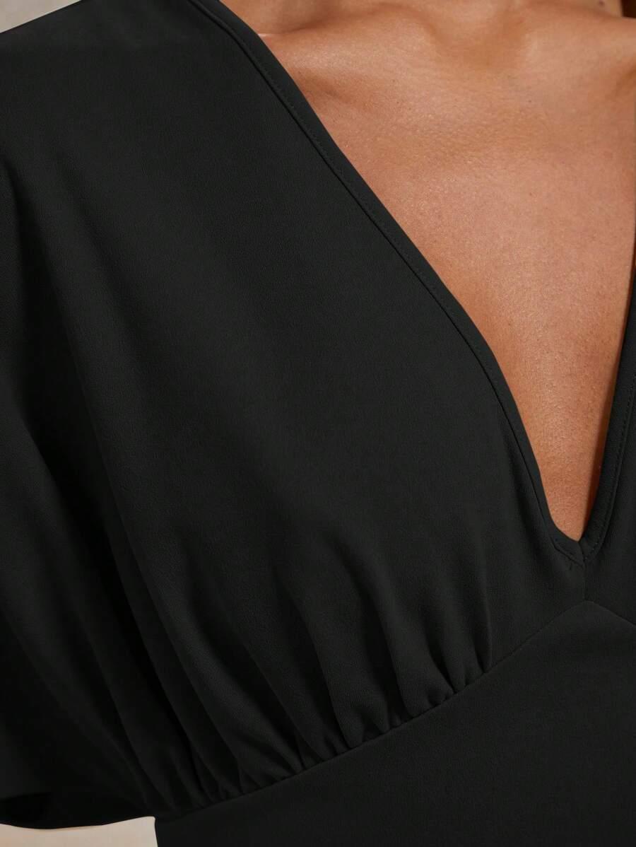CZARNA MAXI SUKIENKA V NECK