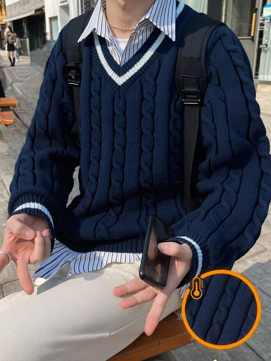 SWETER Z DEKOLTEM W SEREK