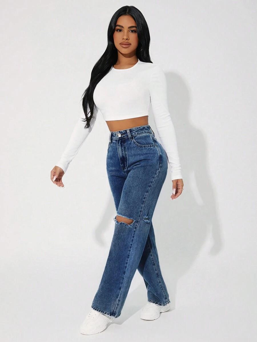 niebieskie spodnie jeans 