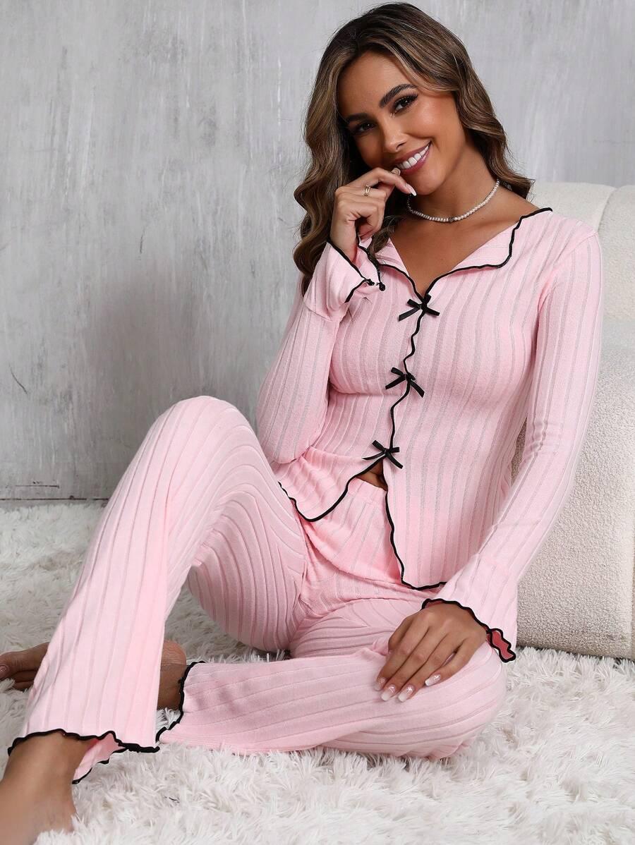 różowa bluzka spodnie komplet