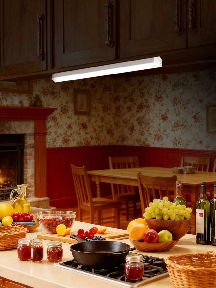 LAMPA LED Z CZUJNIKIEM RUCHU 