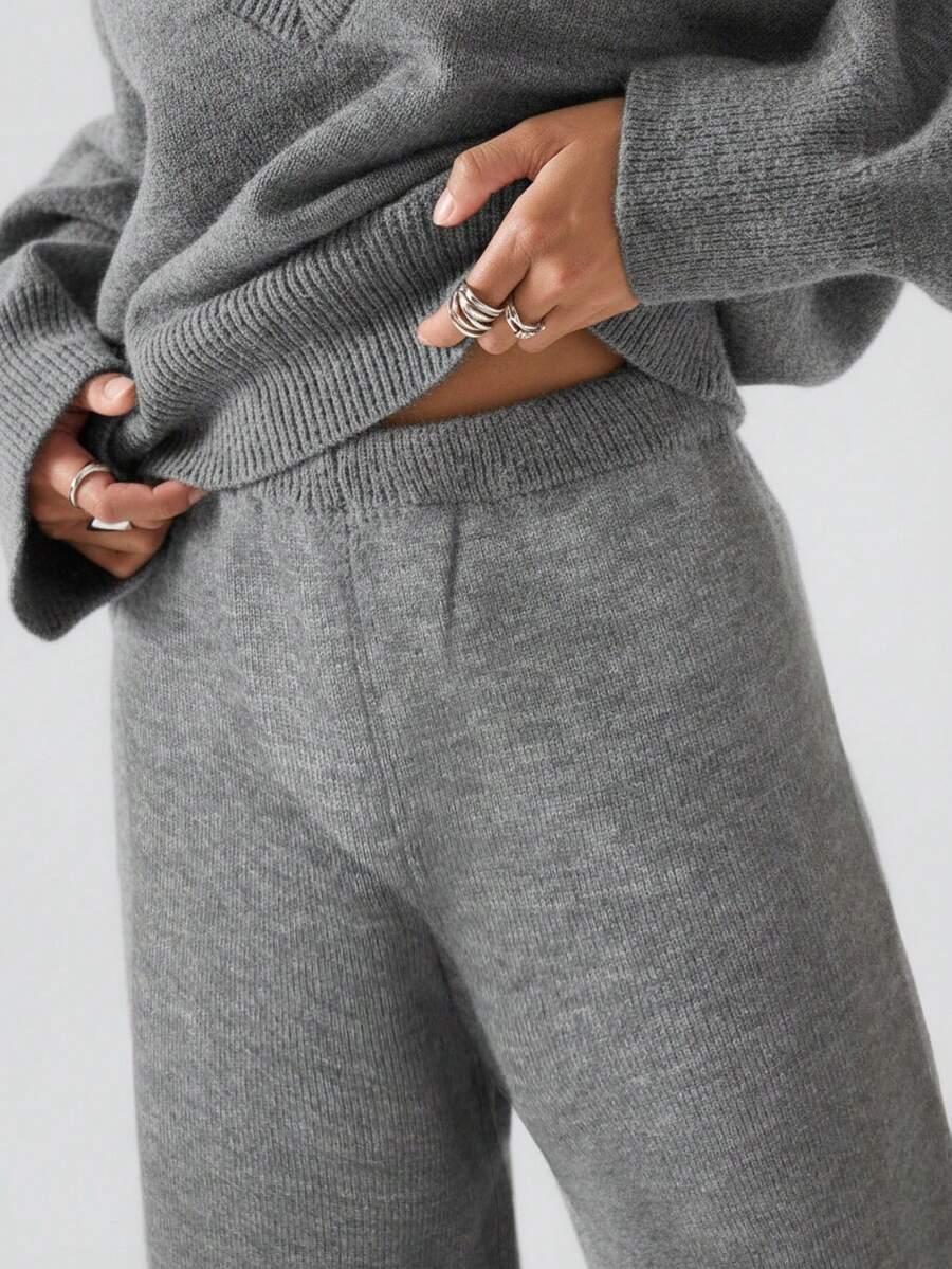 SWETER SPODNIE KOMPLET