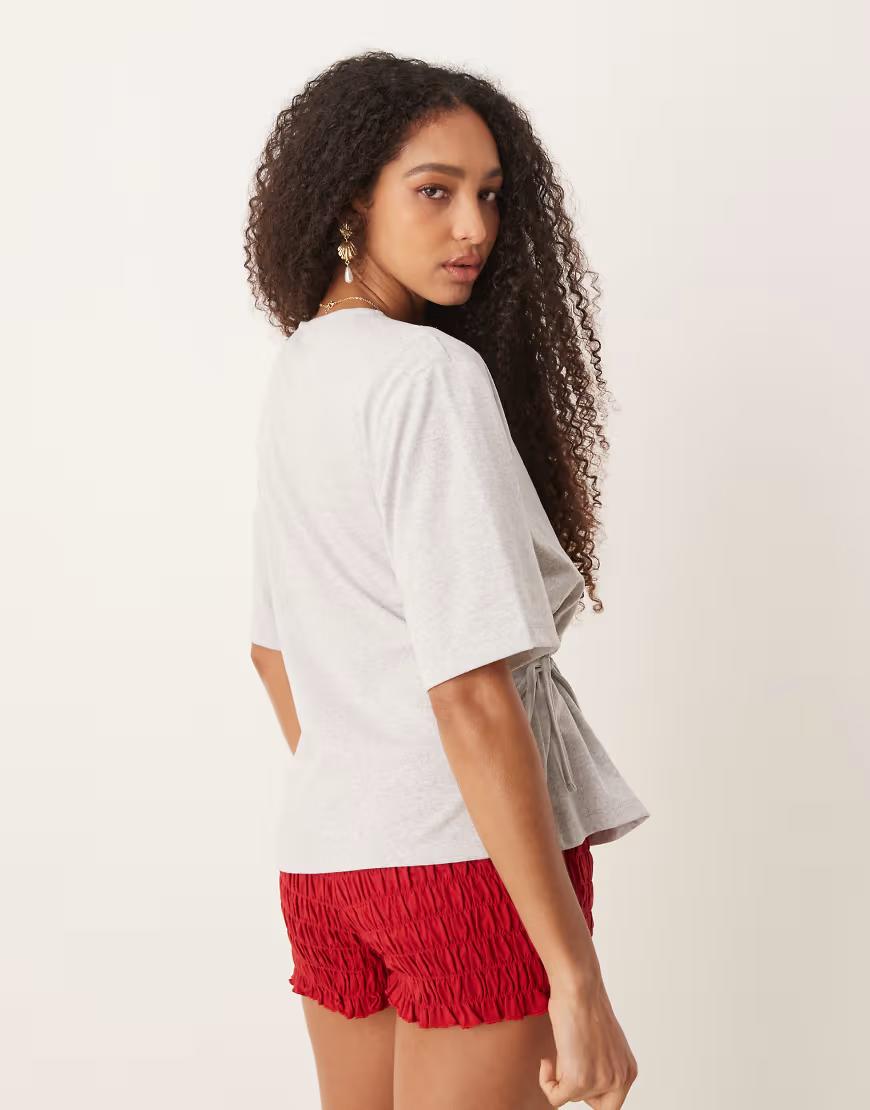 szara bluzka wiązanie oversize
