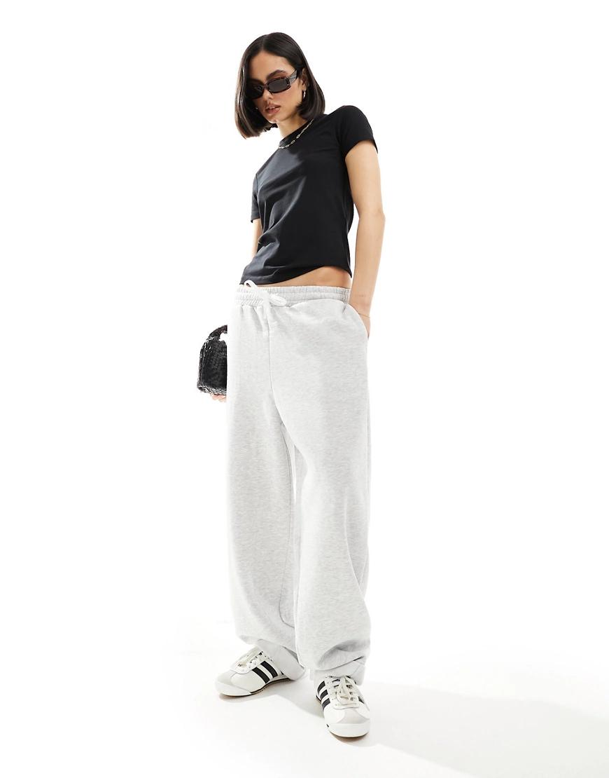 CZARNY KLASYCZNY T-SHIRT BASIC
