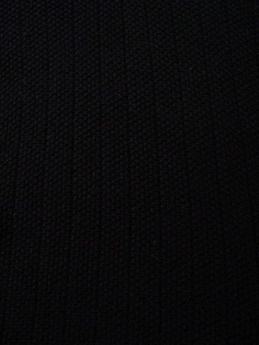 czarny sweter zamek