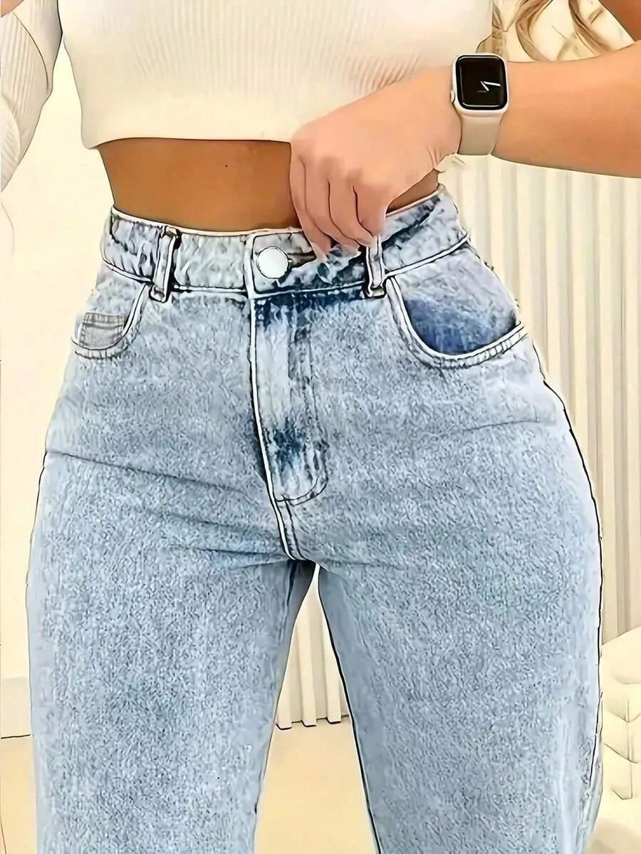 niebieskie spodnie jeans 