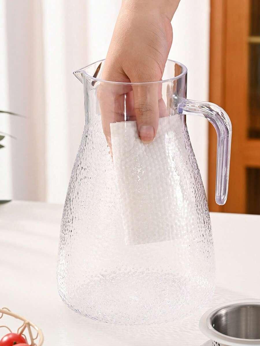 plastikowy dzbanek na napoje