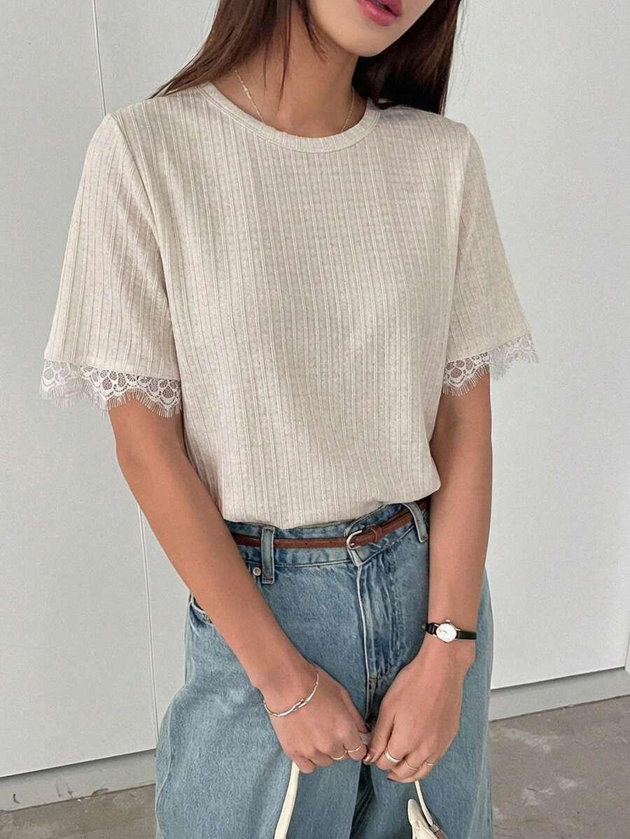 KREMOWY T-SHIRT koronka