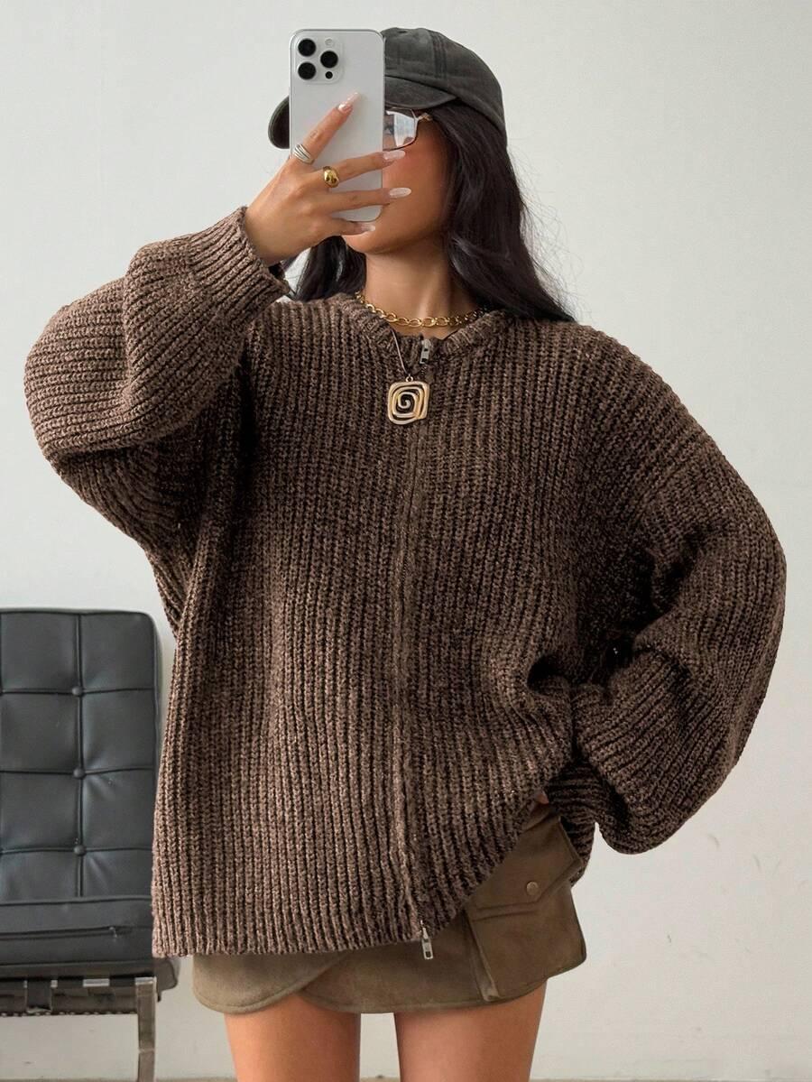 brązowy sweter zamek