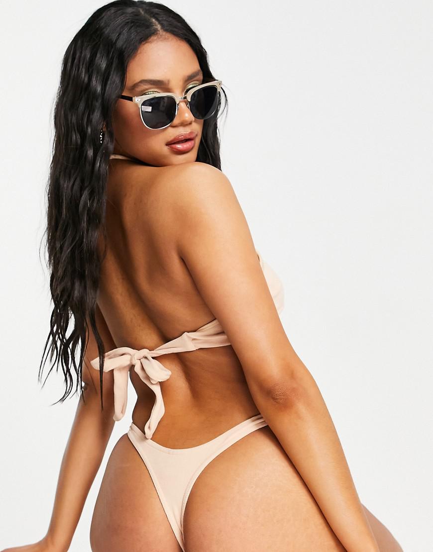 beżowa góra od bikini