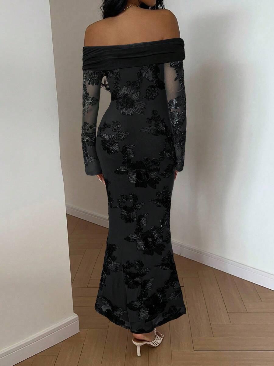 CZARNA SUKIENKA HAFT