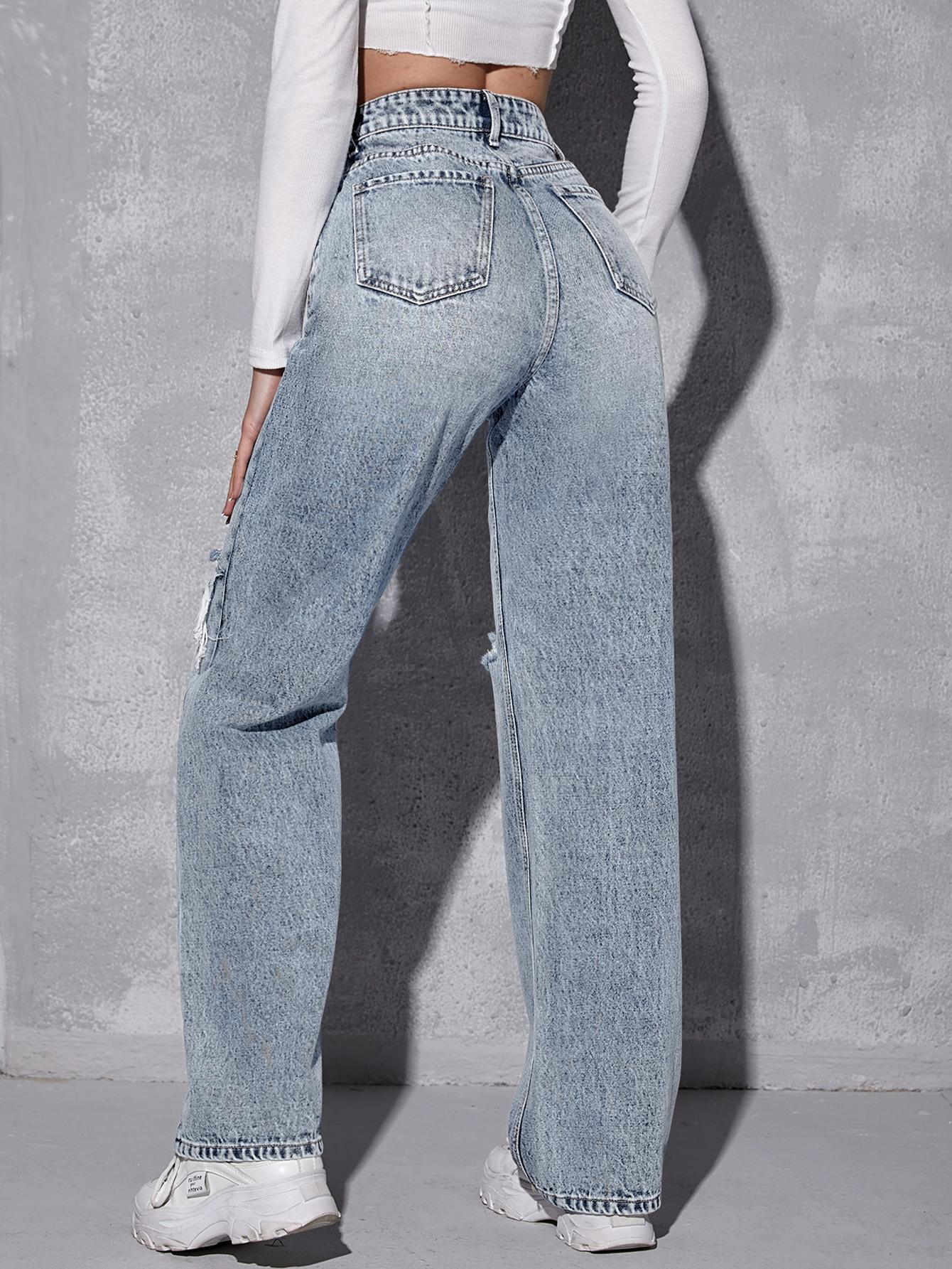 niebieskie spodnie jeans