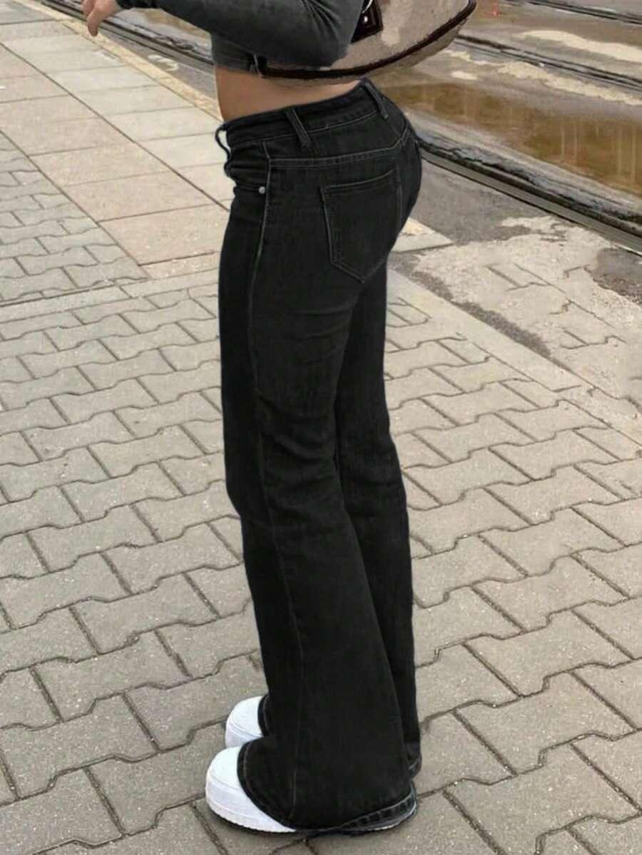czarne jeansy dzwony