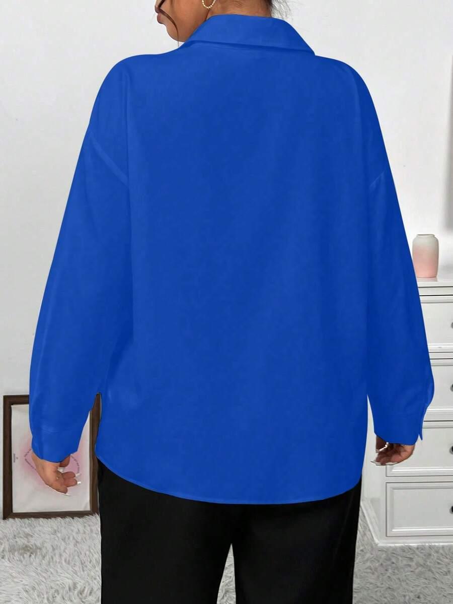 niebieska bluzka oversize