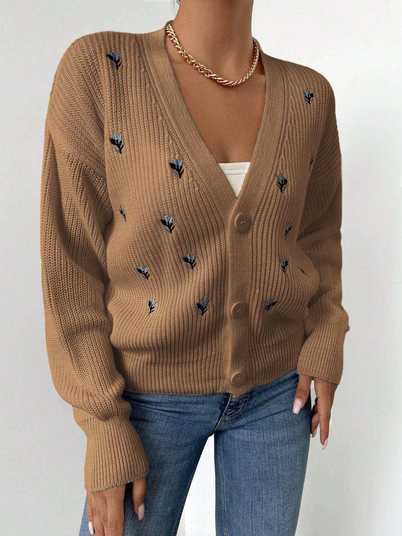 brązowy sweter guziki haft