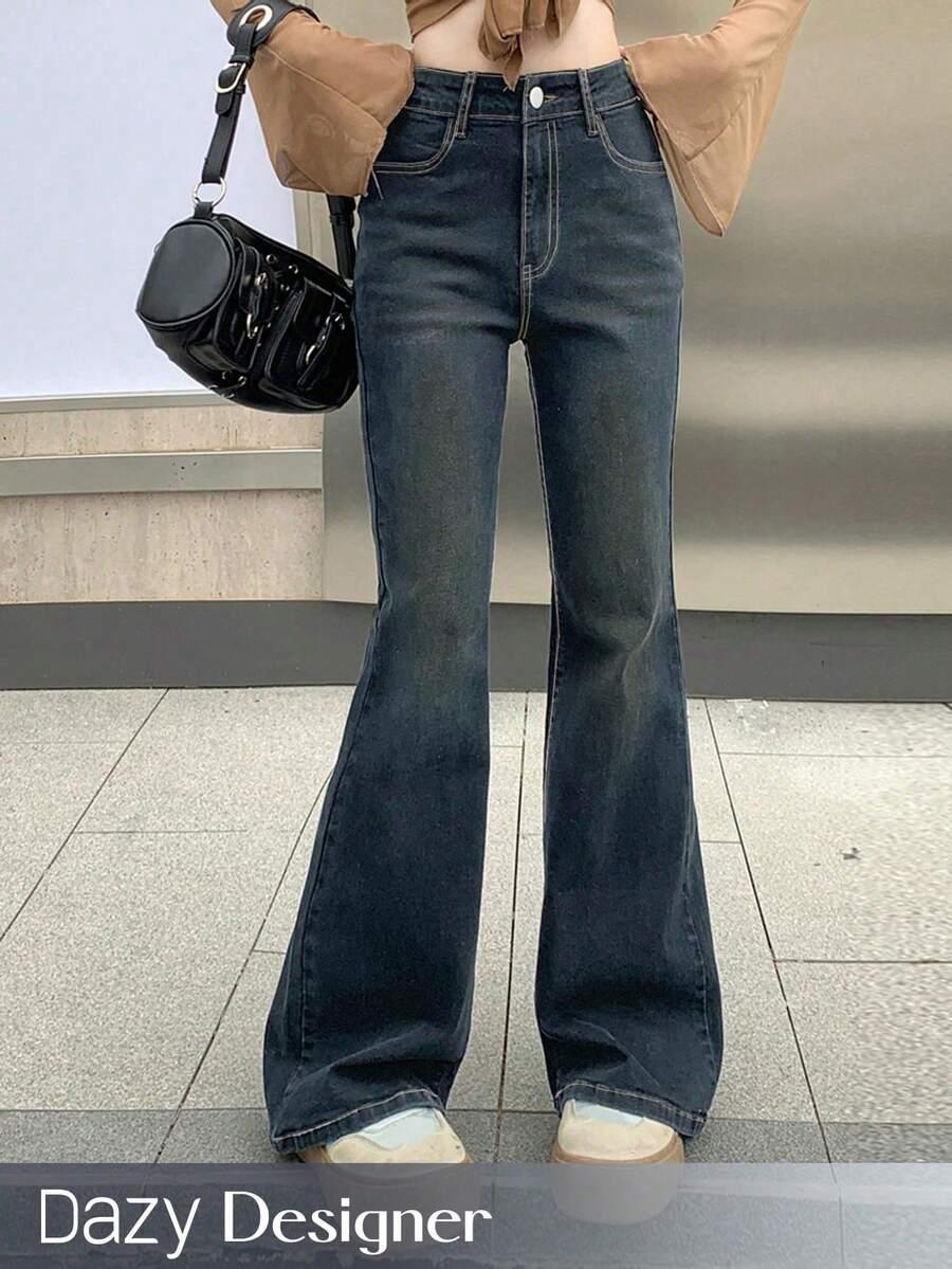niebieskie spodnie jeans