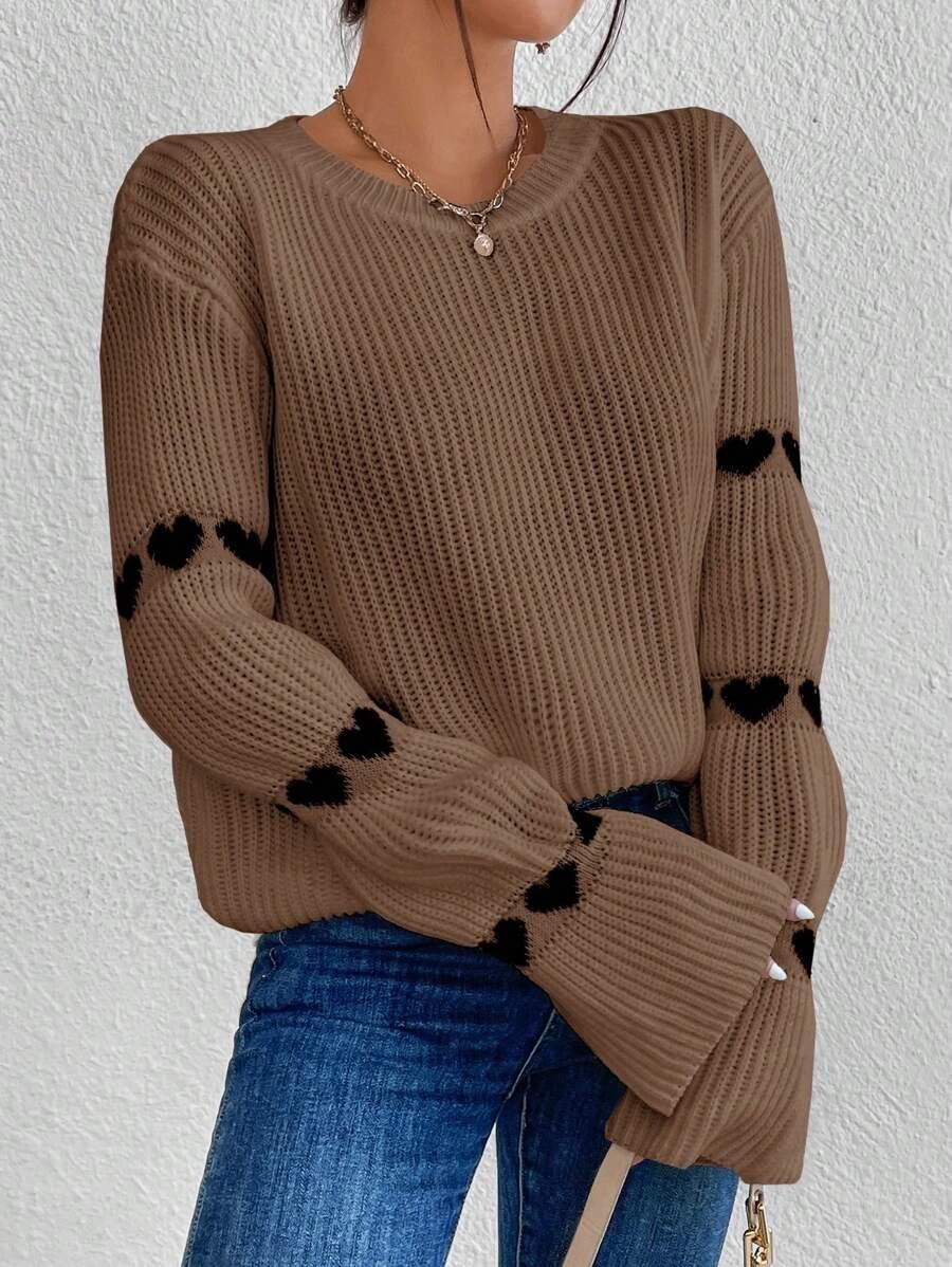 brązowy sweter zdobienie