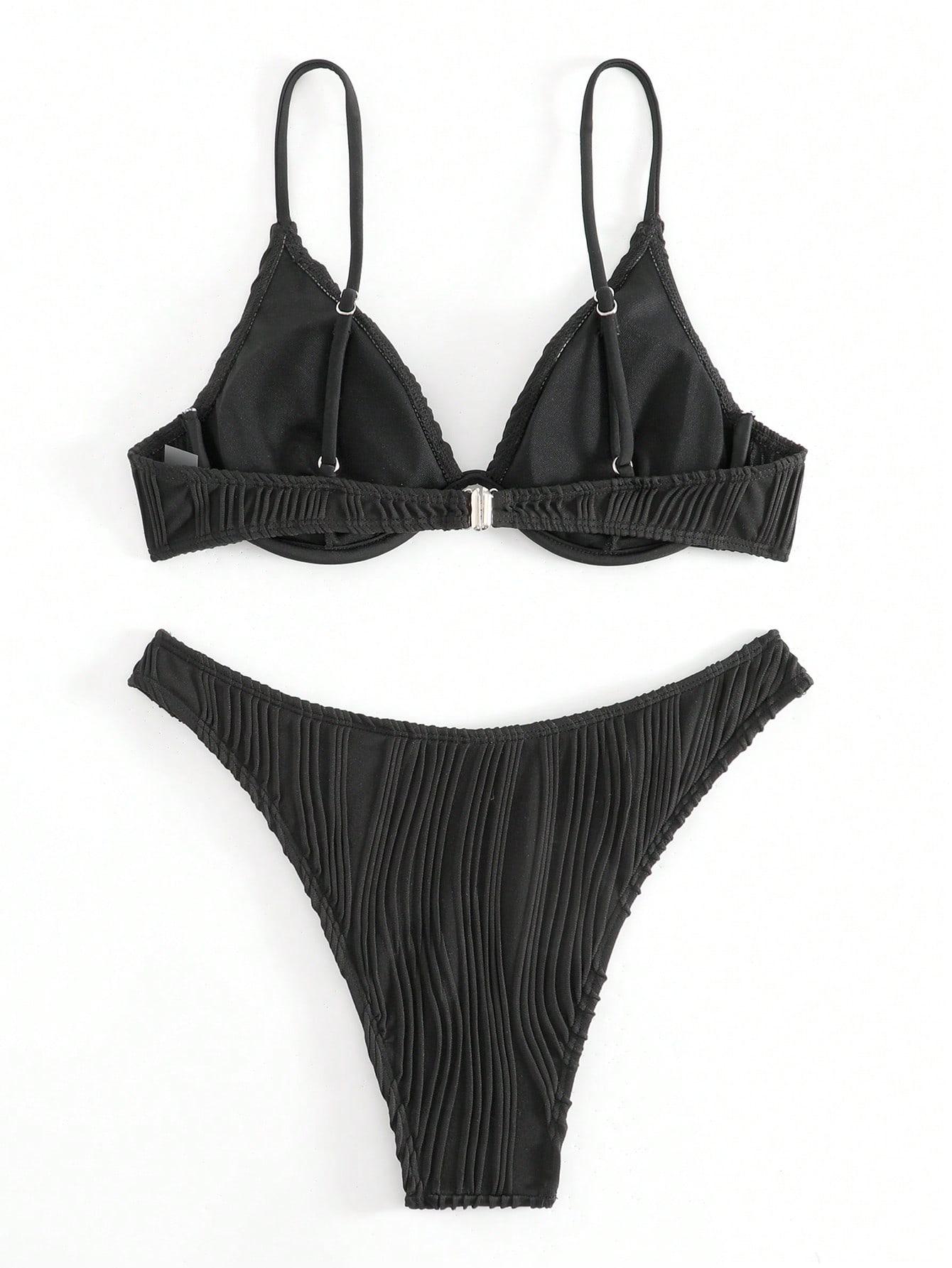 CZARNE BIKINI TEKSTURA