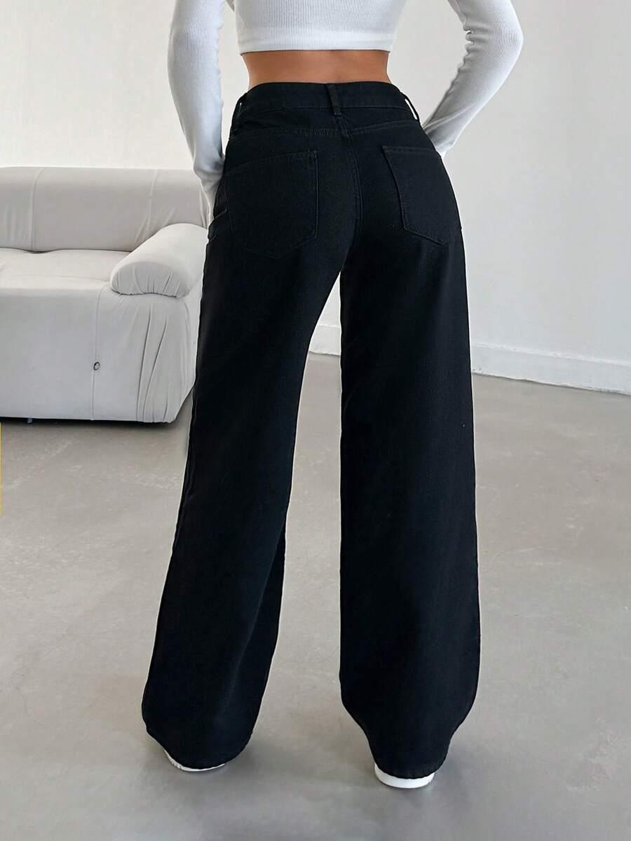 czarne spodnie jeans 