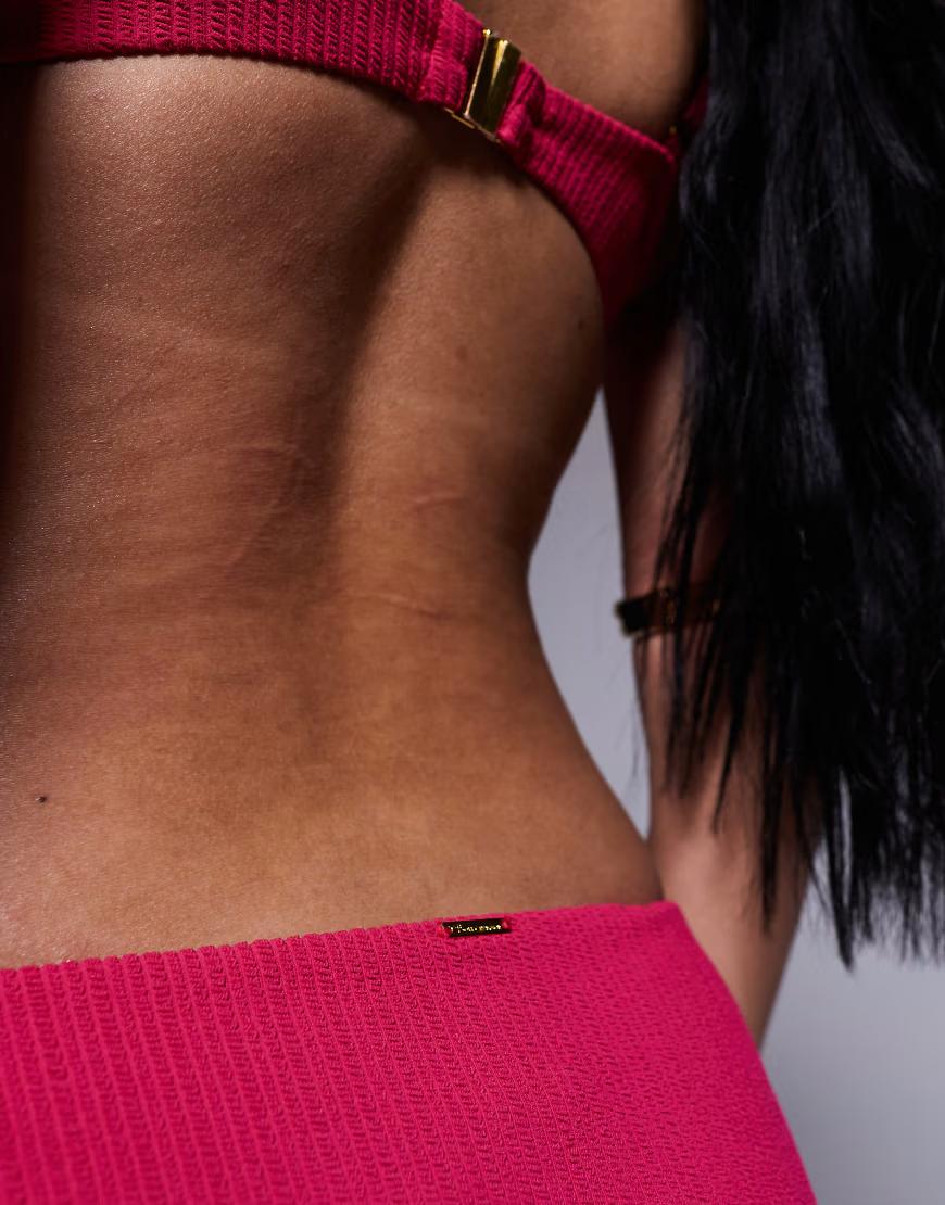 różowy dół od bikini tekstura 