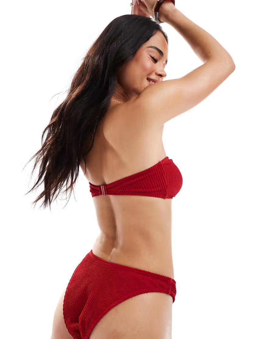 CZERWONA GÓRA OD BIKINI 