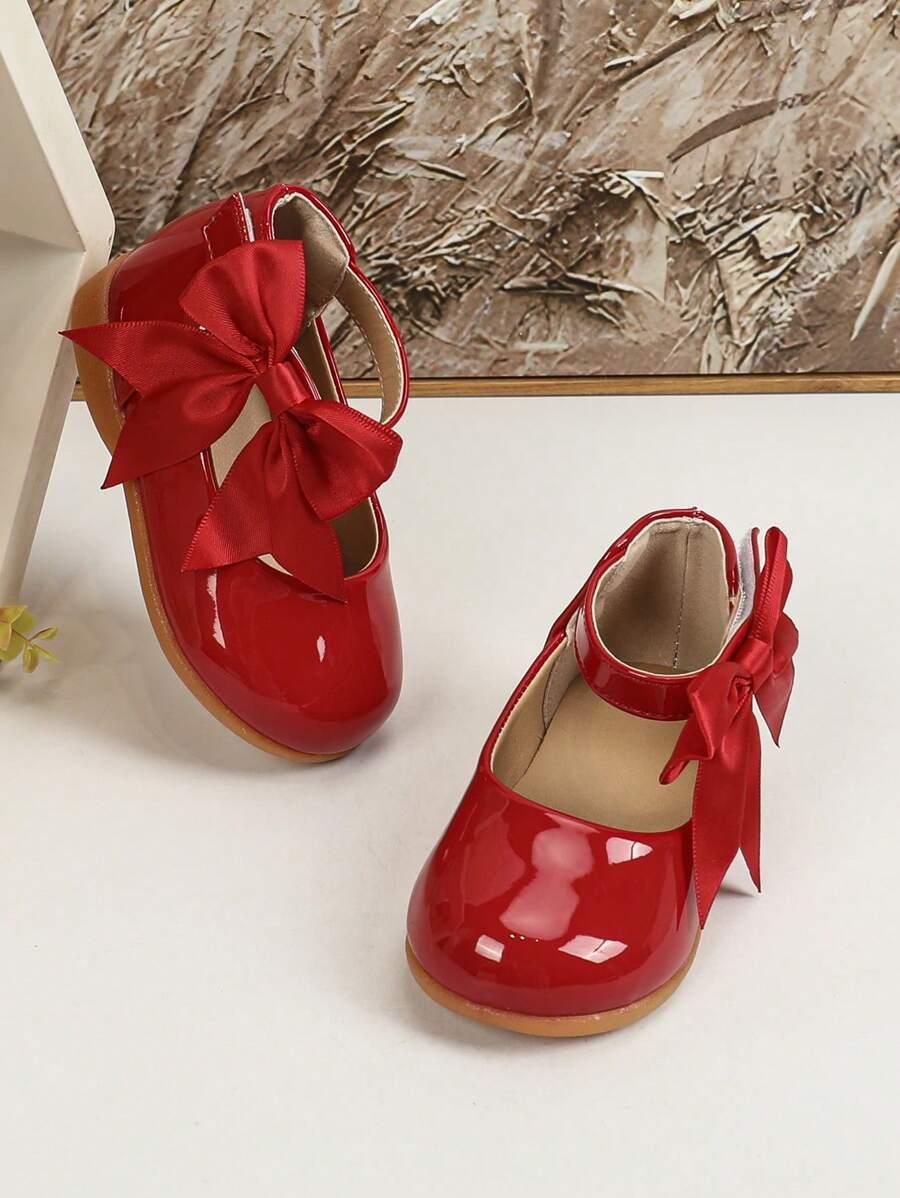 CZERWONE BUTY KOKARDA