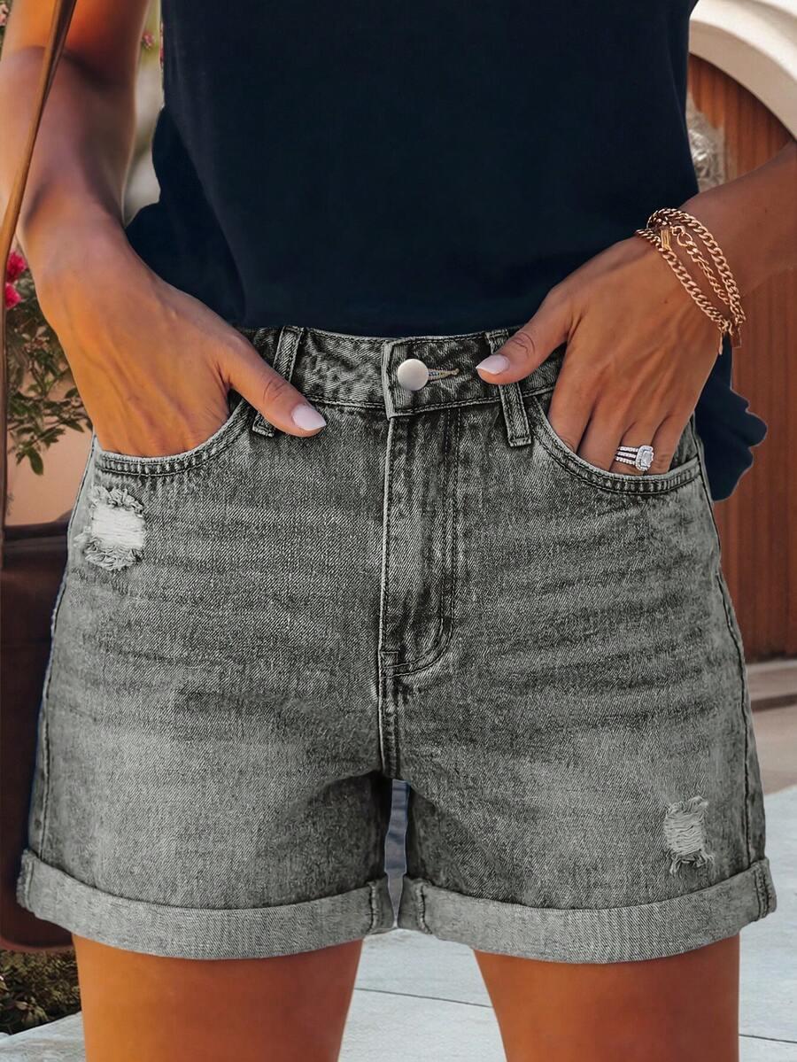 szare spodenki jeans