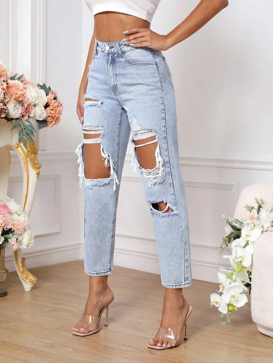 niebieskie spodnie jeans 