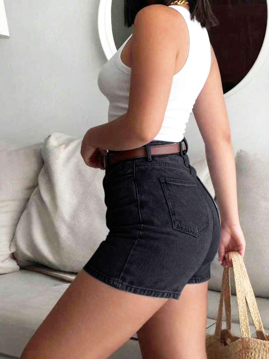 czarne spodenki jeans