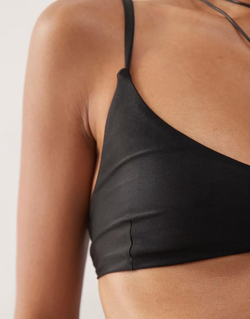czarna góra od bikini