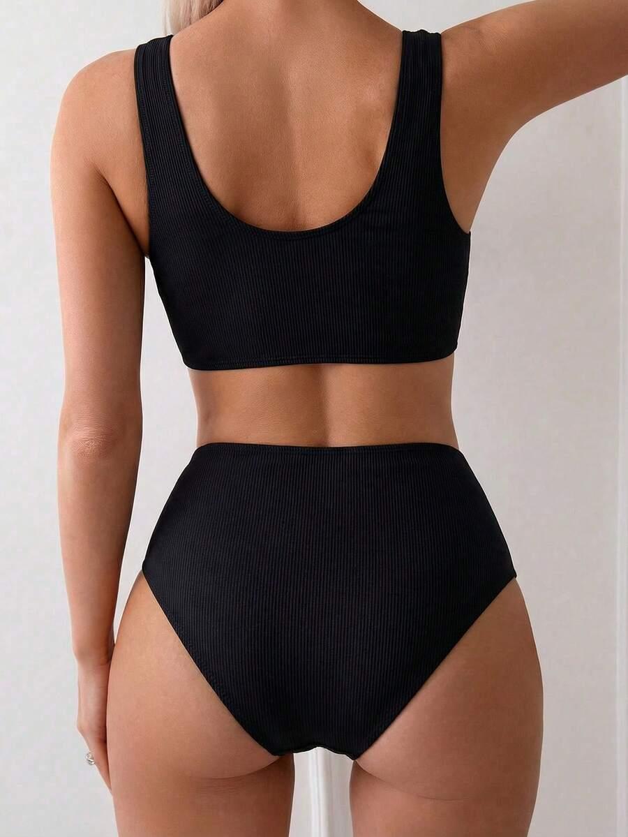 czarny dół od bikini 