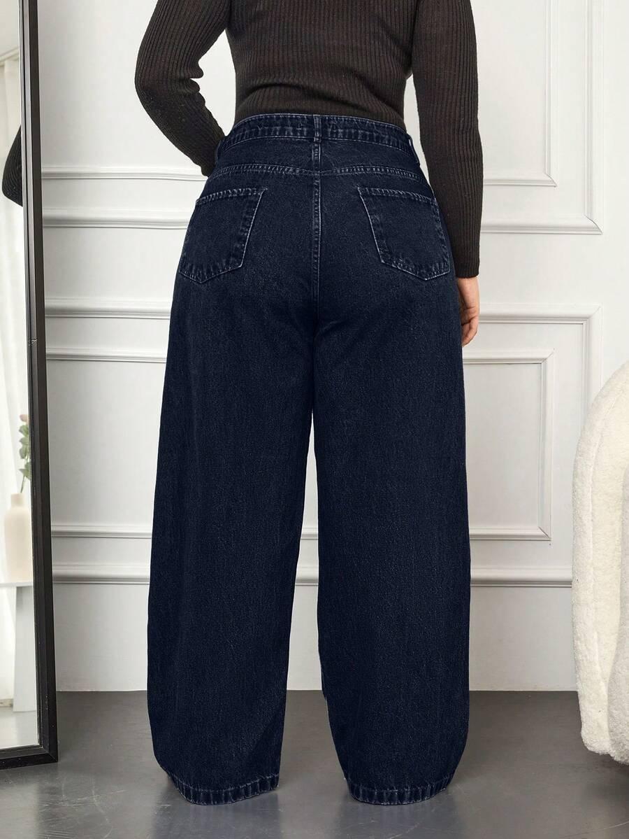 granatowe proste spodnie jeans
