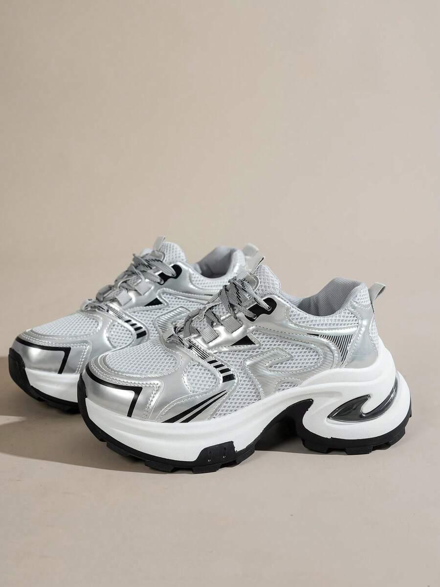 srebne buty sportowe