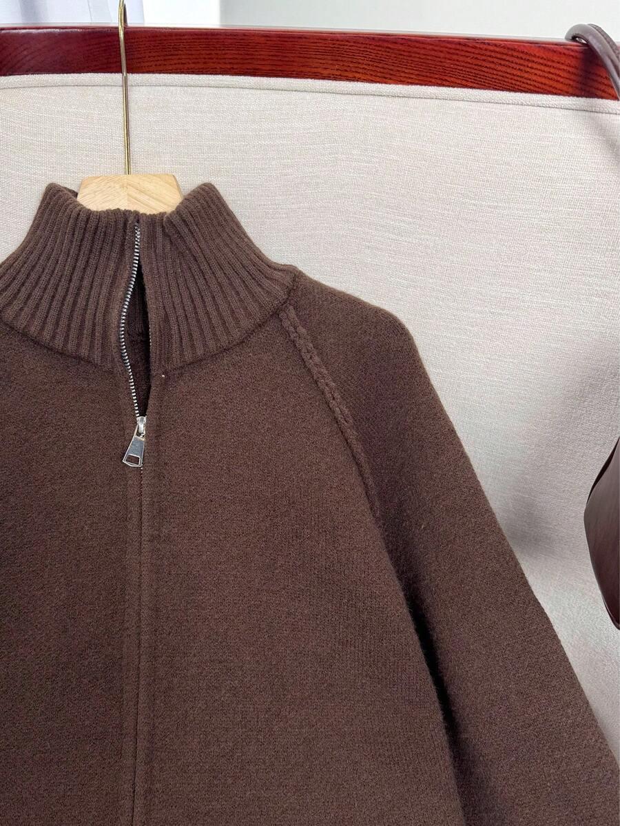 BRĄZOWY SWETER STÓJKA