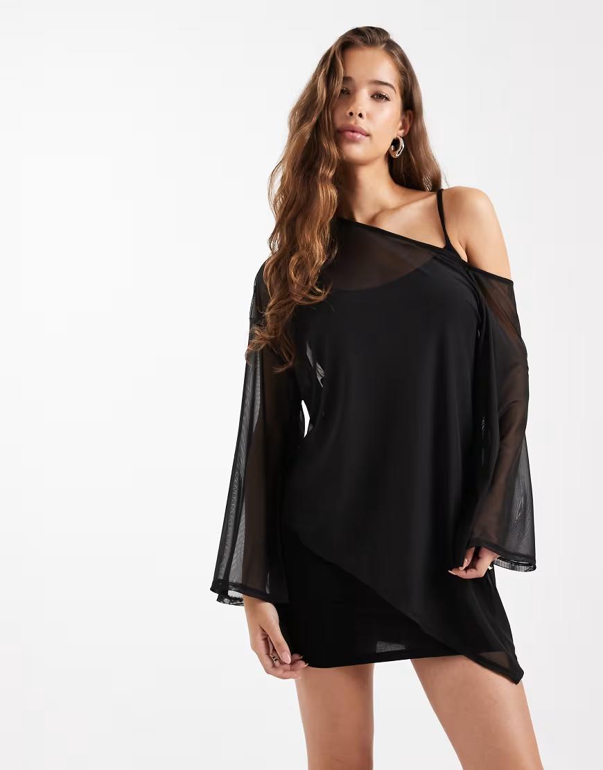 czarna mini sukienka łączenie 